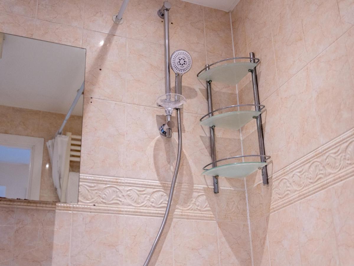 Luxury 2 Bed Apartment - Near Heathrow, Legoland, Windsor سلوف المظهر الخارجي الصورة