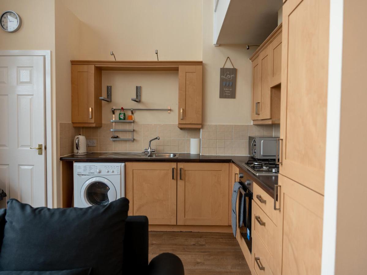 Luxury 2 Bed Apartment - Near Heathrow, Legoland, Windsor سلوف المظهر الخارجي الصورة