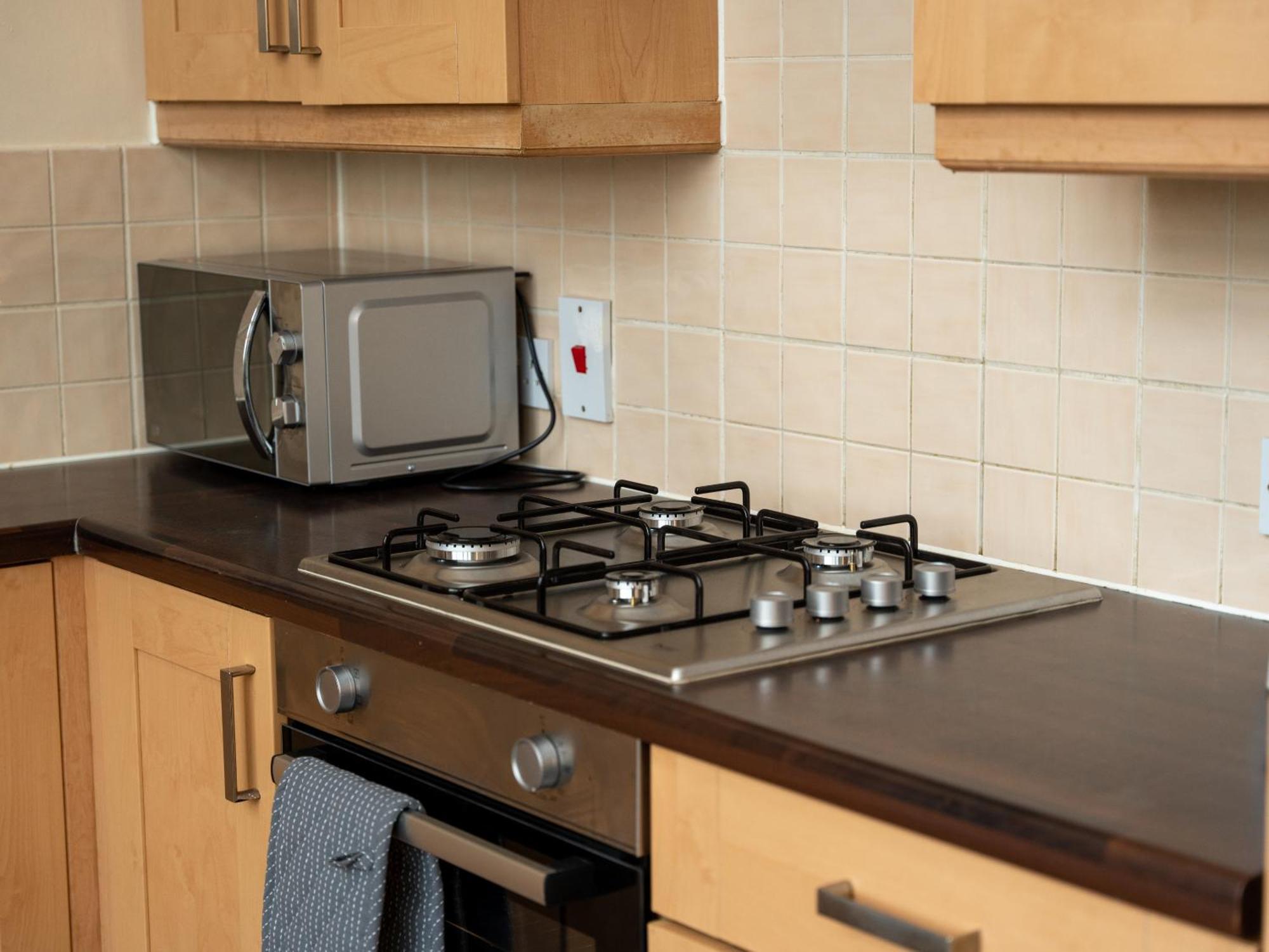 Luxury 2 Bed Apartment - Near Heathrow, Legoland, Windsor سلوف المظهر الخارجي الصورة