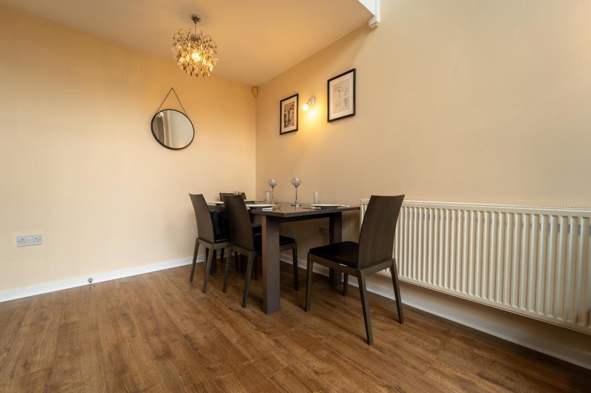 Luxury 2 Bed Apartment - Near Heathrow, Legoland, Windsor سلوف المظهر الخارجي الصورة